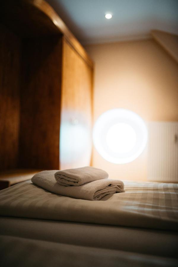 Hotel Am Bahnhof ไวล์บวร์ก ภายนอก รูปภาพ