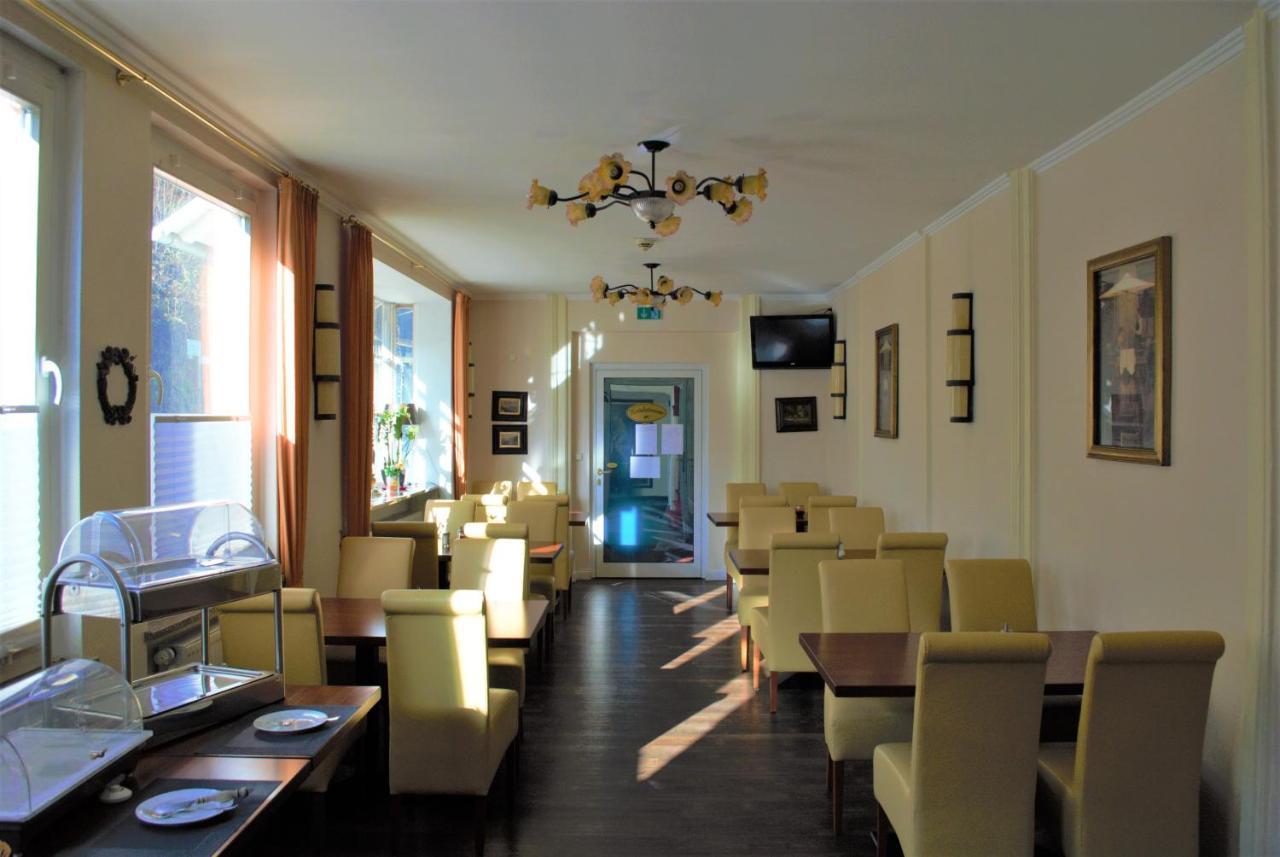 Hotel Am Bahnhof ไวล์บวร์ก ภายนอก รูปภาพ