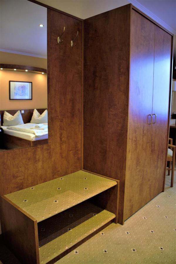 Hotel Am Bahnhof ไวล์บวร์ก ภายนอก รูปภาพ